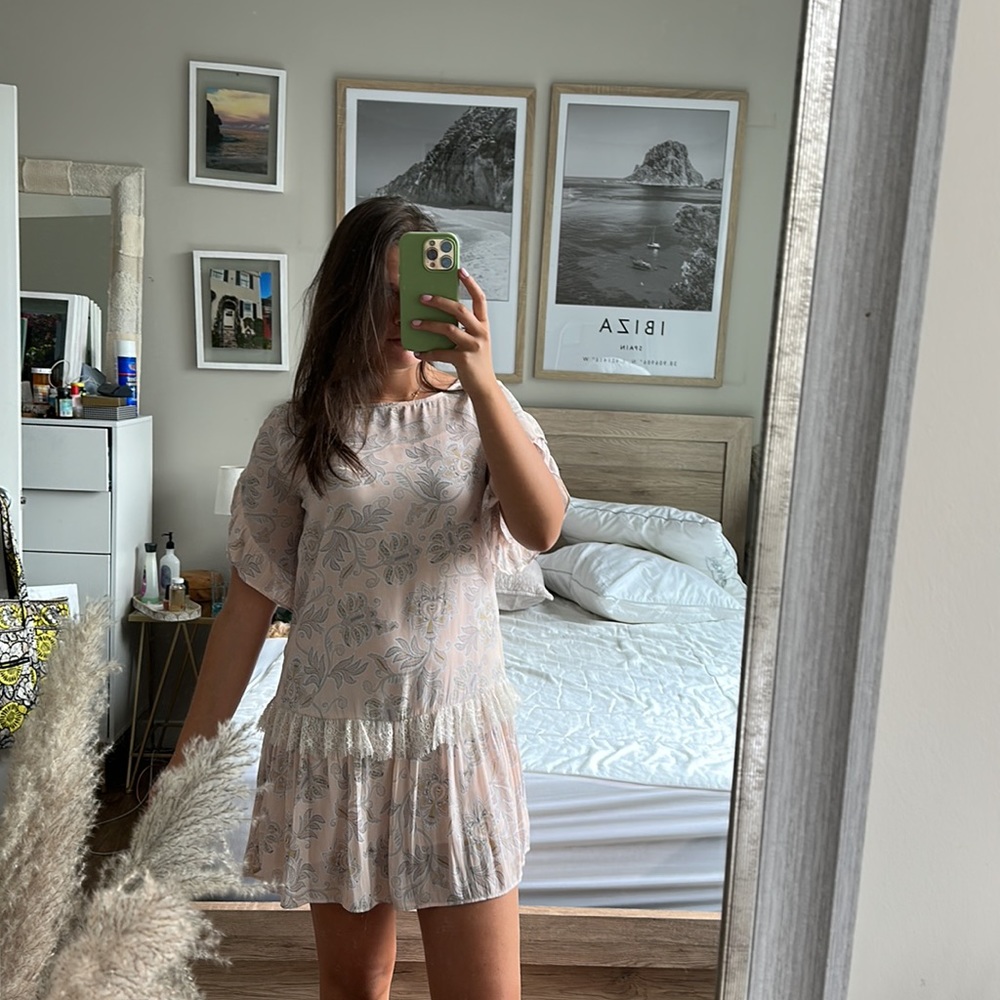 Chiffon flower and lace dress